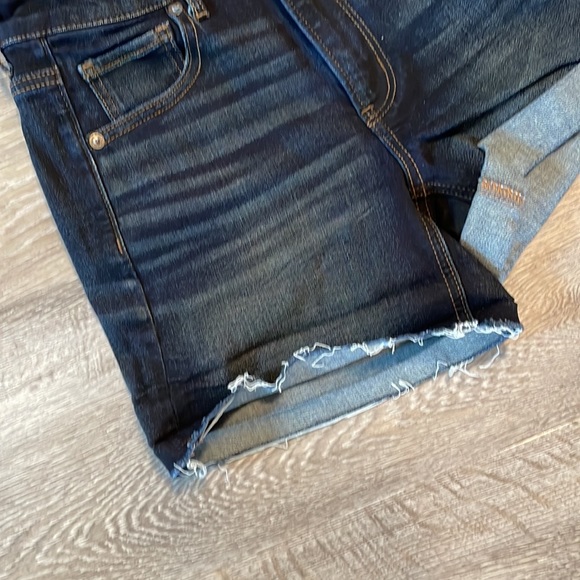 American Eagle Cut-off Jean Shorts, Size 2 - Picture 6 of 10